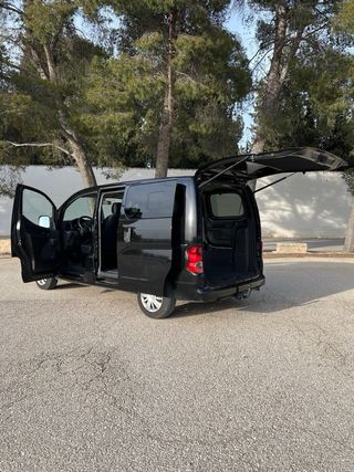 Nissan NV200 2010