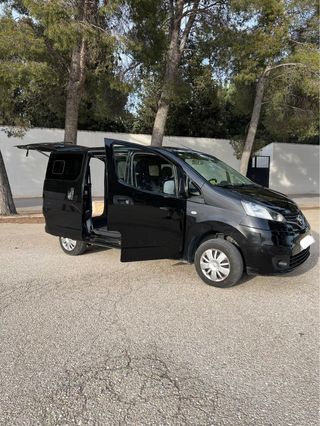 Nissan NV200 2010