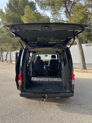 Nissan NV200 2010