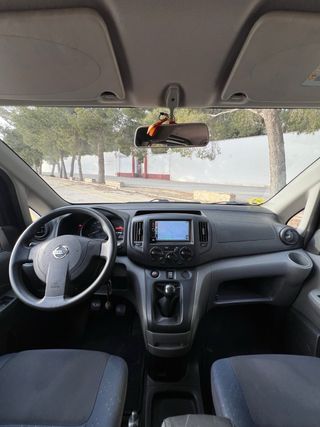 Nissan NV200 2010
