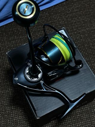 Carrete de pesca SW-H aluminio sin usar
