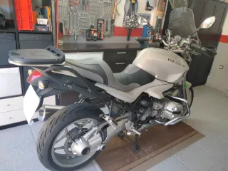 BMW R1200 R Plata