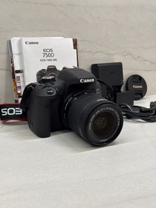 IMPECABLE | Cámara Réflex Canon EOS 750D Kit