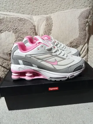 Zapatillas Nike Blancas y Rosas