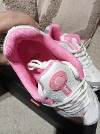 Zapatillas Nike Blancas y Rosas