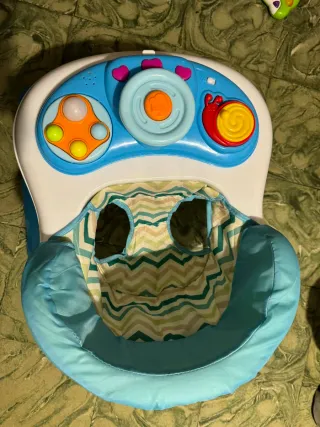 Andador bebé con centro de actividades