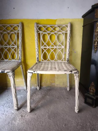 Mesa y sillas jardin