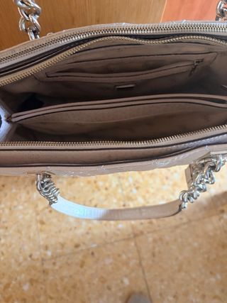 Bolso Guess Beige