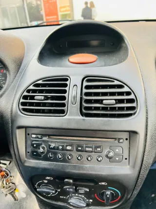 Peugeot 206 2002
