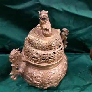 Set di tre antiche teiere in bronzo cinese