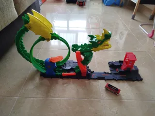 Pista de Coches Dragón Hot Wheels