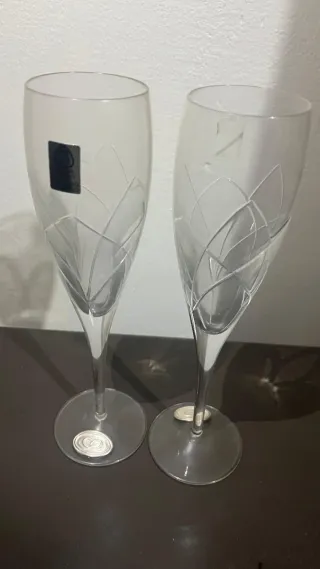2 Copas de champán de cristal tallado a mano