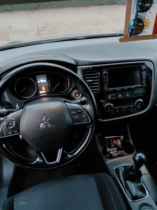Mitsubishi Outlander 2016