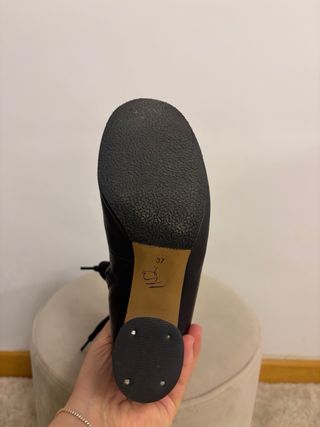 Botines de piel negros con cordones