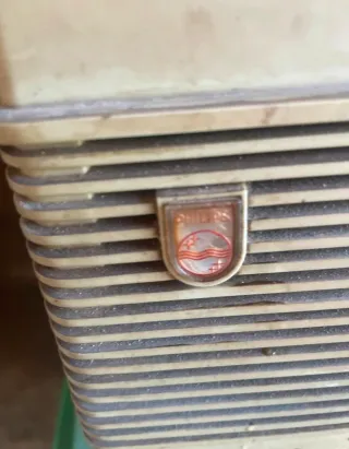 Radio Philips Antigua Beige/Roja