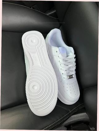 Nike Air Force 1 Low '07 Talla 40.5