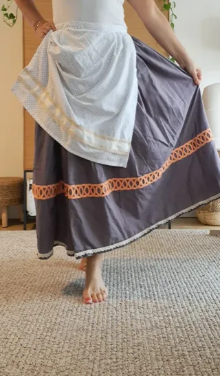 Falda 92cm y delantal regional,  aldeana, serrana