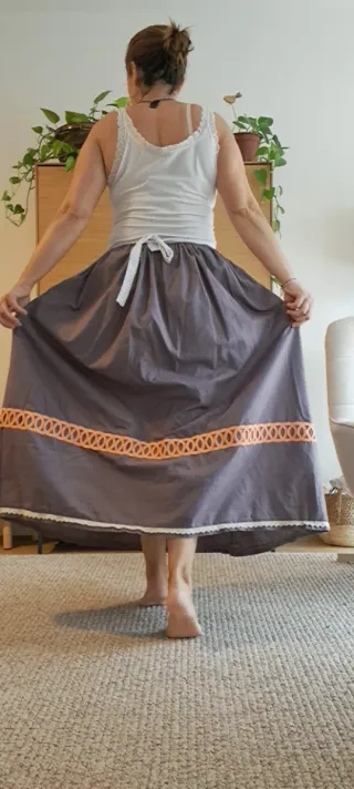 Falda 92cm y delantal regional,  aldeana, serrana