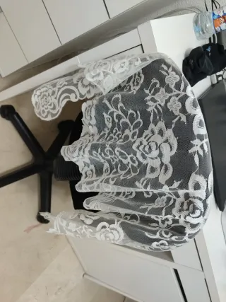 Mantilla fallera encaje blanco