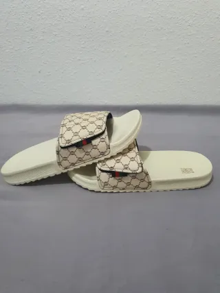 Sandalias Beige y Blancas para Hombre