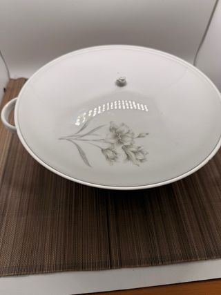 Sopera de Porcelana Vintage - Motivo Floral Gris