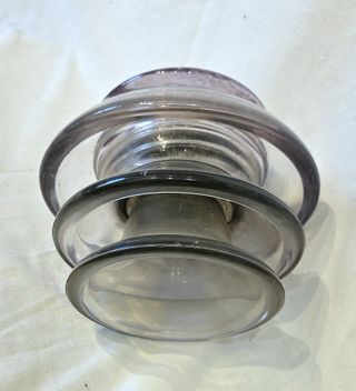 Isolatore elettrico in vetro rosa