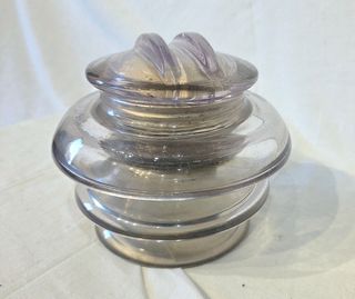 Isolatore elettrico in vetro rosa