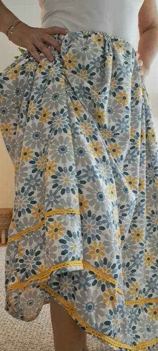 Falda 87cm, regional, aldeana,casera,huertana.