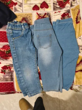 Lotto 40 pezzi bimba 9/12 mesi