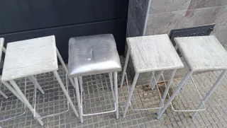 Lote 5 Taburetes Altos Metal