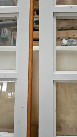 Balconera doble de madera con cristales