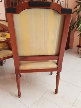 Tresillo, uno de 2 plazas y dos sillones indiv.