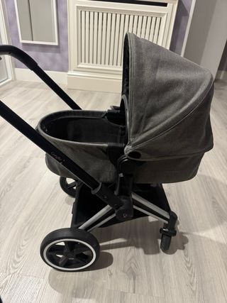 Carrito de muñecas gris