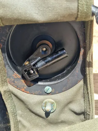 Teléfono de campaña militar antiguo