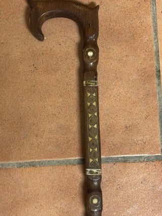 Baston antiguo de madera con detalles