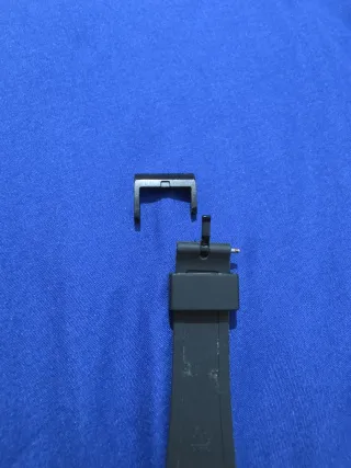 Reloj Casio MQ-24-7B Roto