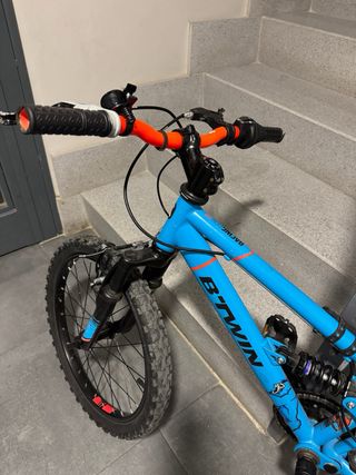 Bicicleta infantil Btwin azul