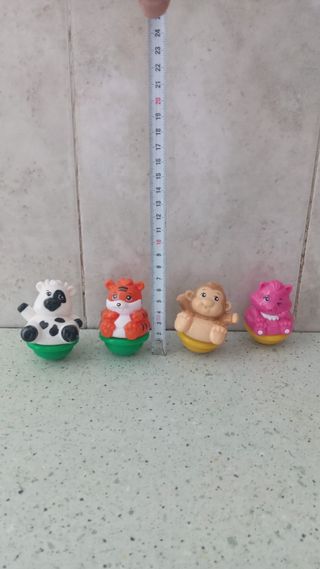 Lote 4 muñecos animales rodantes