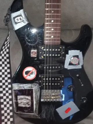Bajista,baterista o vocalista para banda grunge.