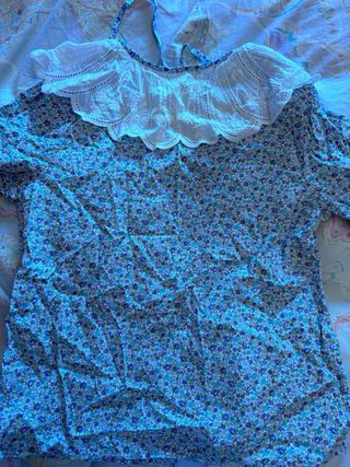 Blusa flores liberty cuello bobo