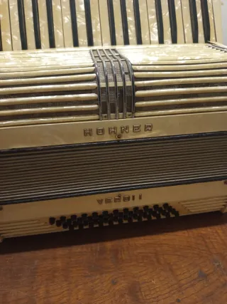 Acordeón Hohner Verdi II