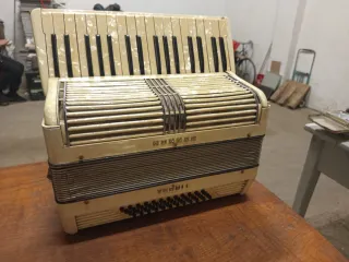 Acordeón Hohner Verdi II
