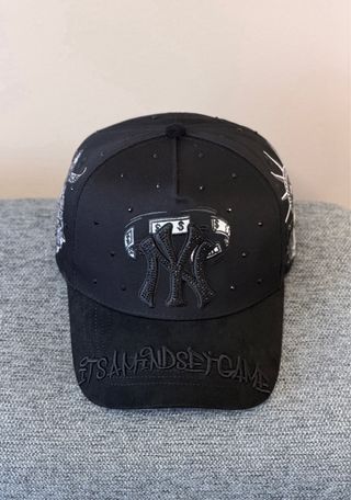 Gorra NY Negra con Estatua de la Libertad