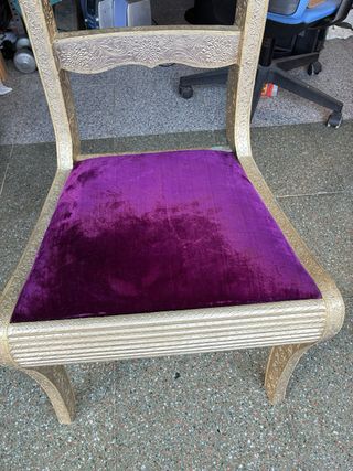 Silla Anglo-India Vintage Dorada y Morada