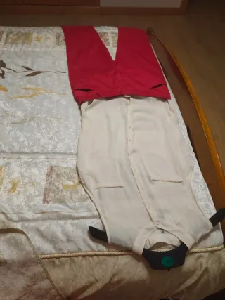 Conjunto Pantalón Rojo pirata y Camisa veis
