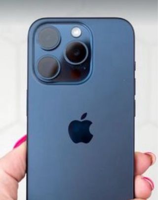 iPhone 15 Pro 128GB - Batería 86%