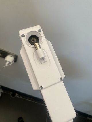 Vaporizador de ozono con ruedas