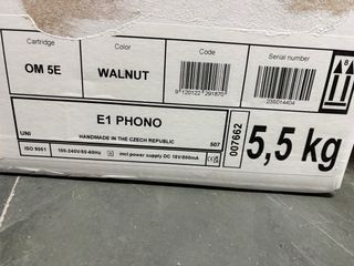 Giradischi Pro-Ject E1 Phono OM 5M in legno noce