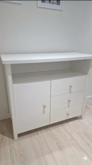 Cómoda cambiador blanca
