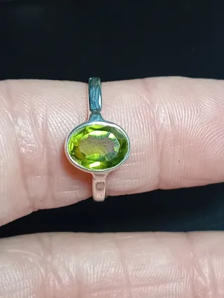 Anillo Plata Ley Piedra peridoto